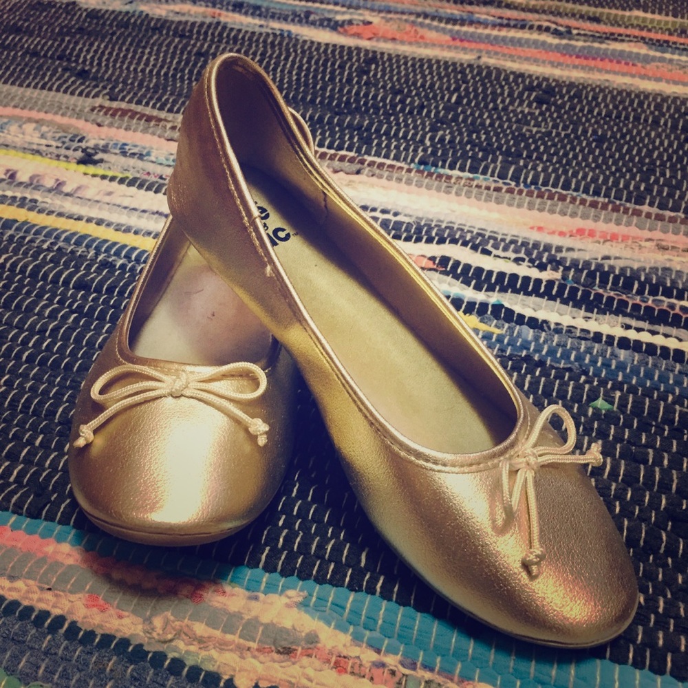Gold Zoē & Zac size 5 shoes